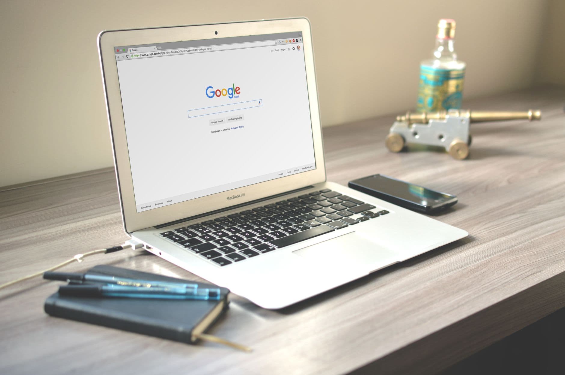 Generate LSI Keywords With Google Autocomplete, Related Searches, and Clusters That Actually Map to Content